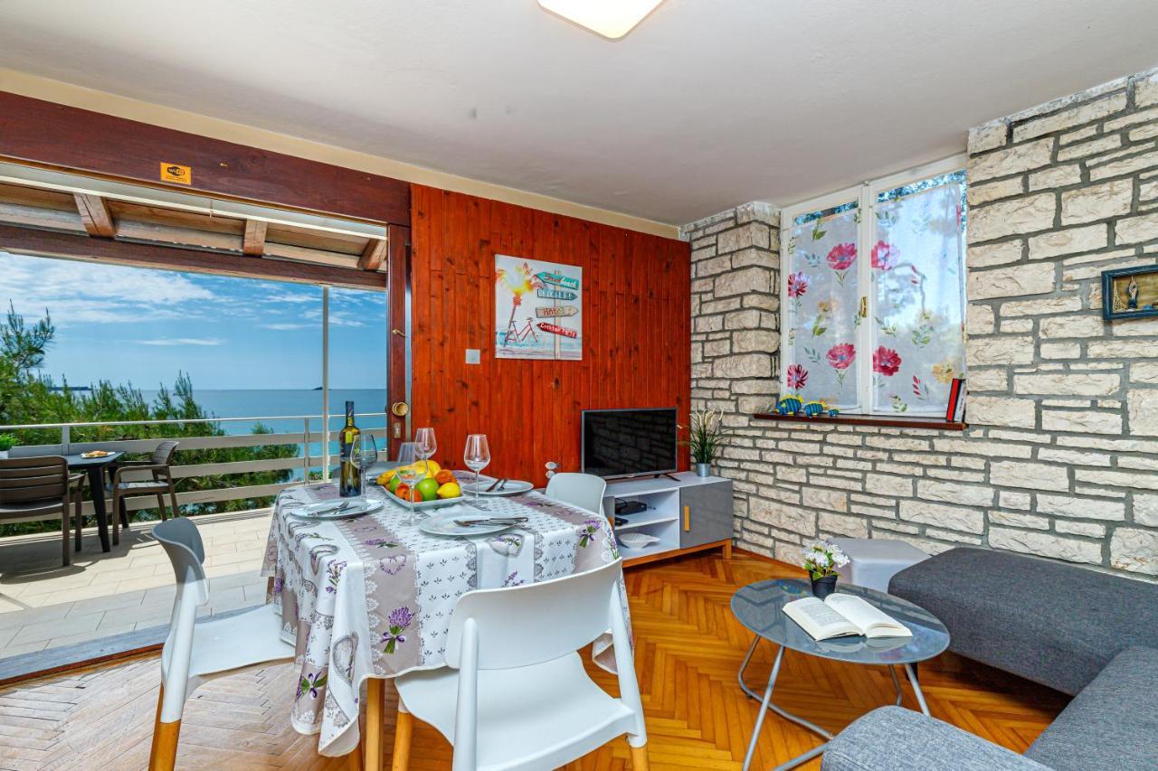 Al Mare Apartments Rovinj Ngoại thất bức ảnh