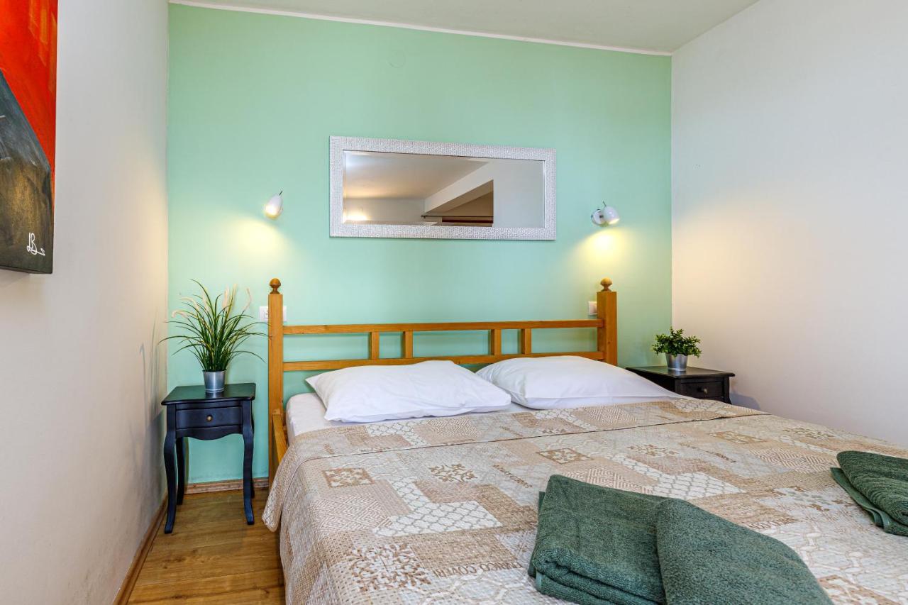 Al Mare Apartments Rovinj Ngoại thất bức ảnh