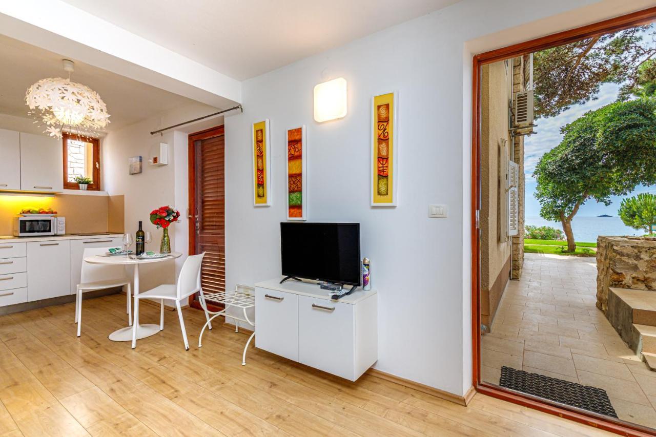 Al Mare Apartments Rovinj Ngoại thất bức ảnh